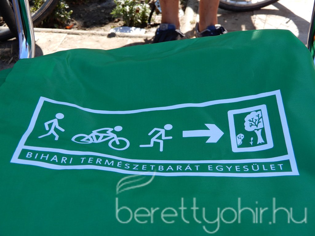 Kerékpártúra az autópályán 32